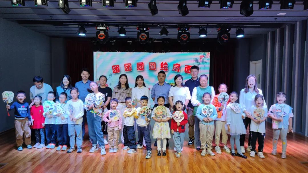 【文化传承】水墨绘团扇